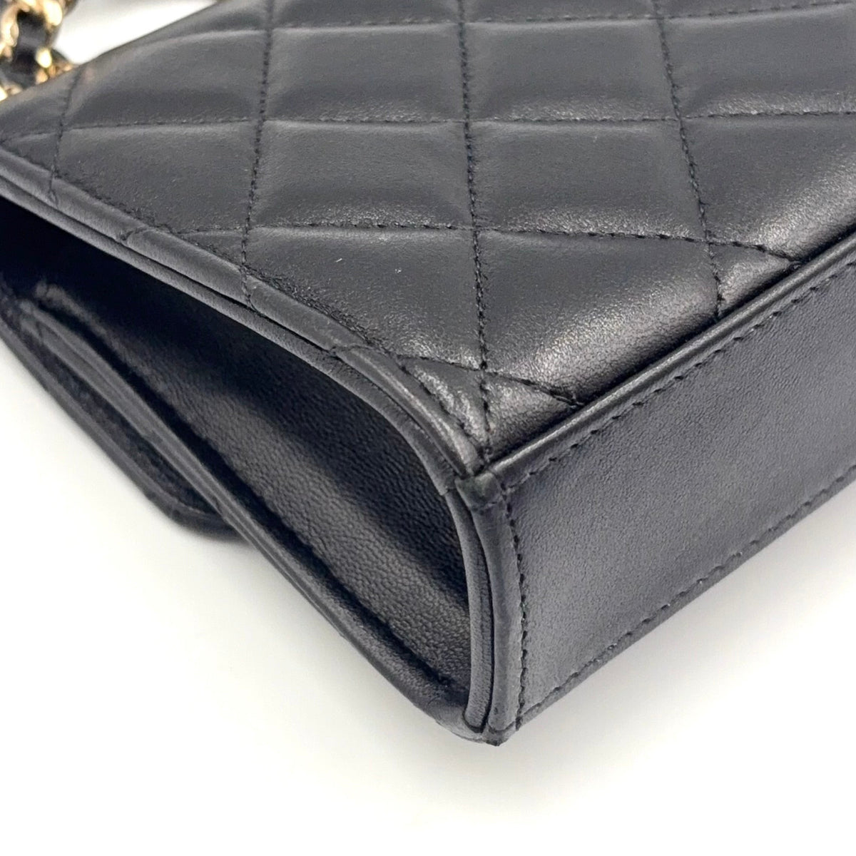 Pre-Owned matelasse top handle Serial number starting with 31 chain shoulder bag black lambskin Gold AP2682 CHANEL