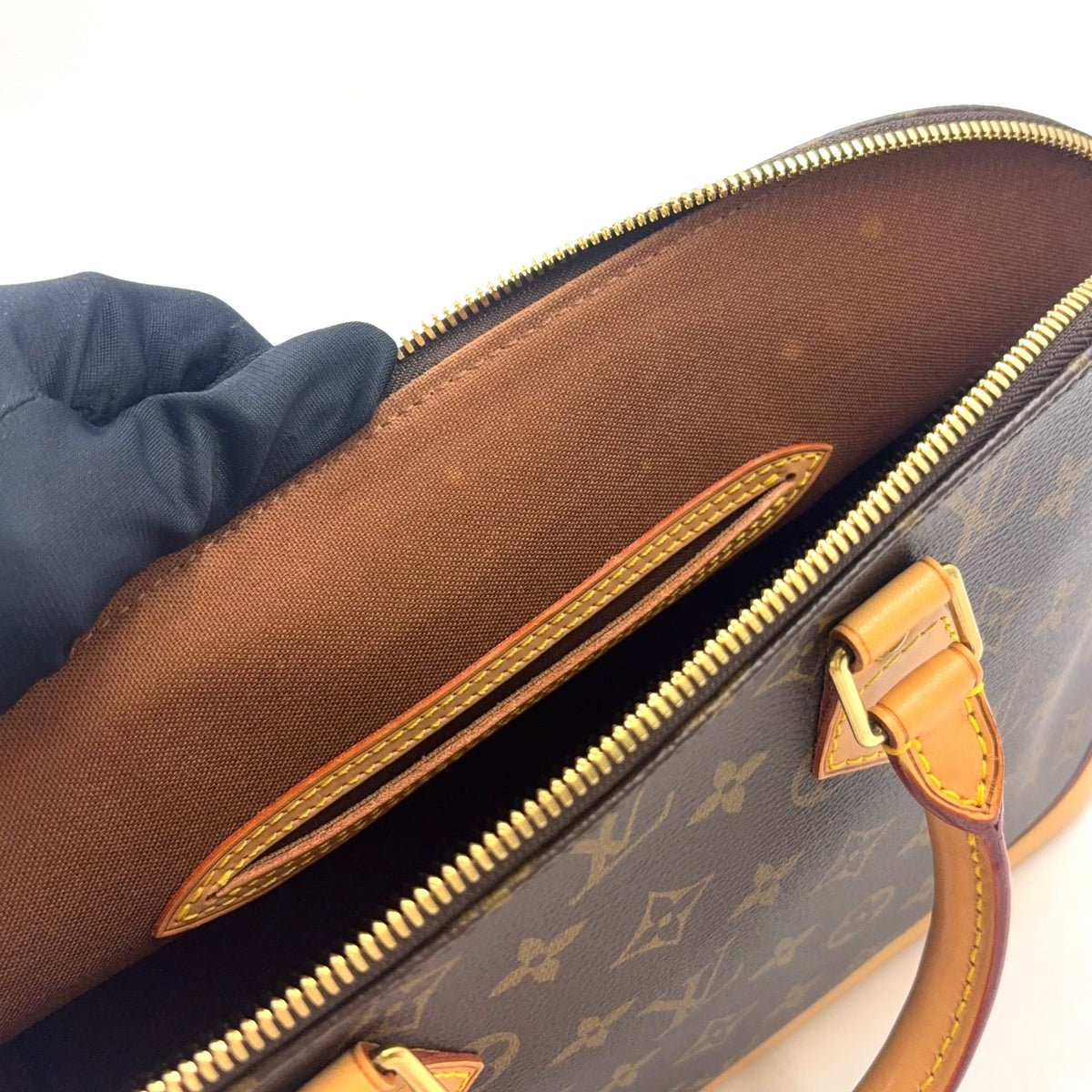 Pre-Owned Alma PM monogram Handbag Brown light brown Leather PVC Gold M51130  LOUIS VUITTON
