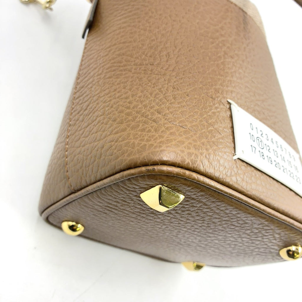 Pre-Owned 5AC Mini bucket bag Shoulder bag Brown Leather Canvas Gold S56WG0164 P4348 T2281 Maison Margiela