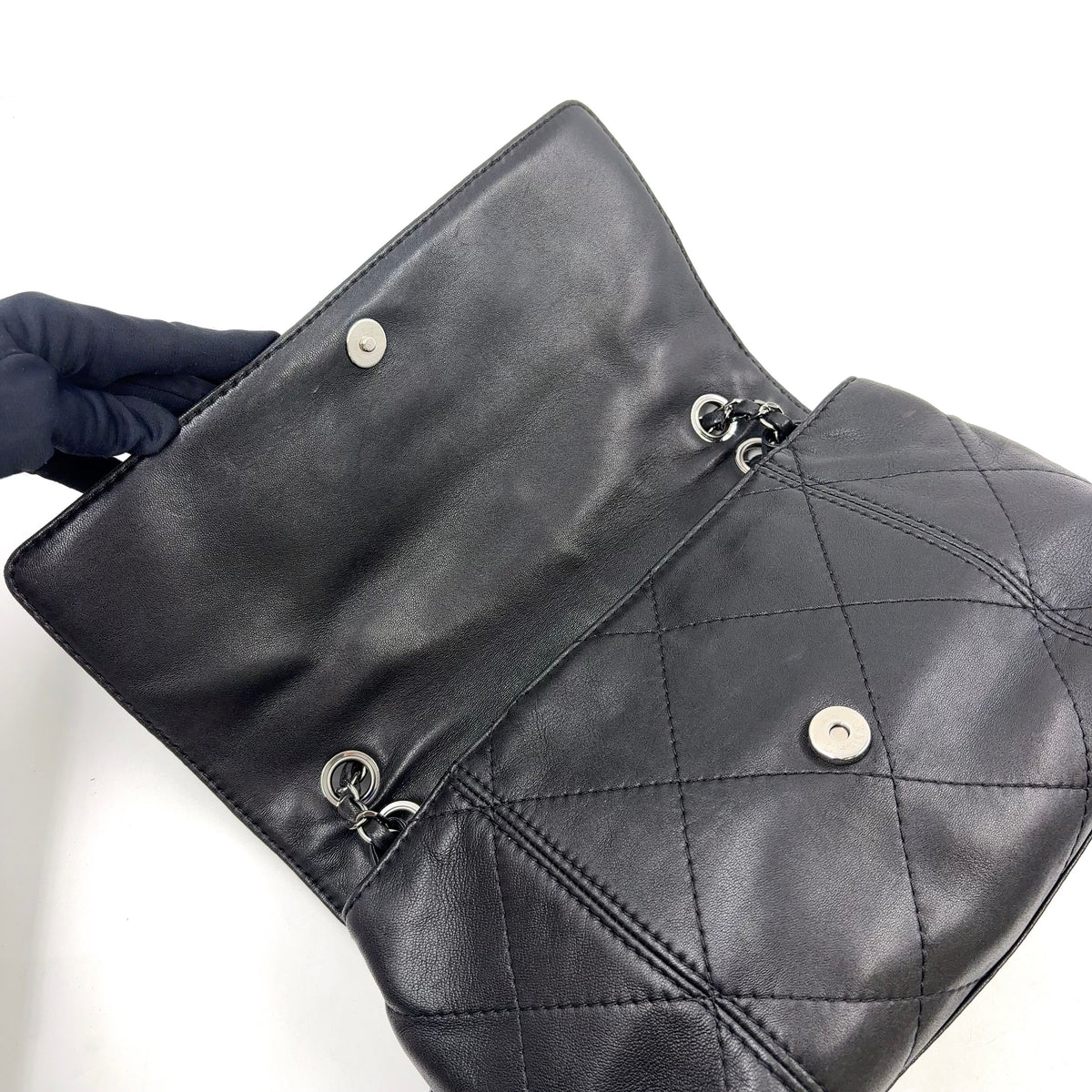 Pre-Owned diamond stitch 14-series serial number chain shoulder bag black lambskin Silver CHANEL