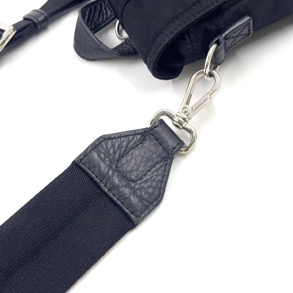 Pre-Owned fendiness mini Shoulder bag black Leather Nylon Silver 7VZ068 FENDI