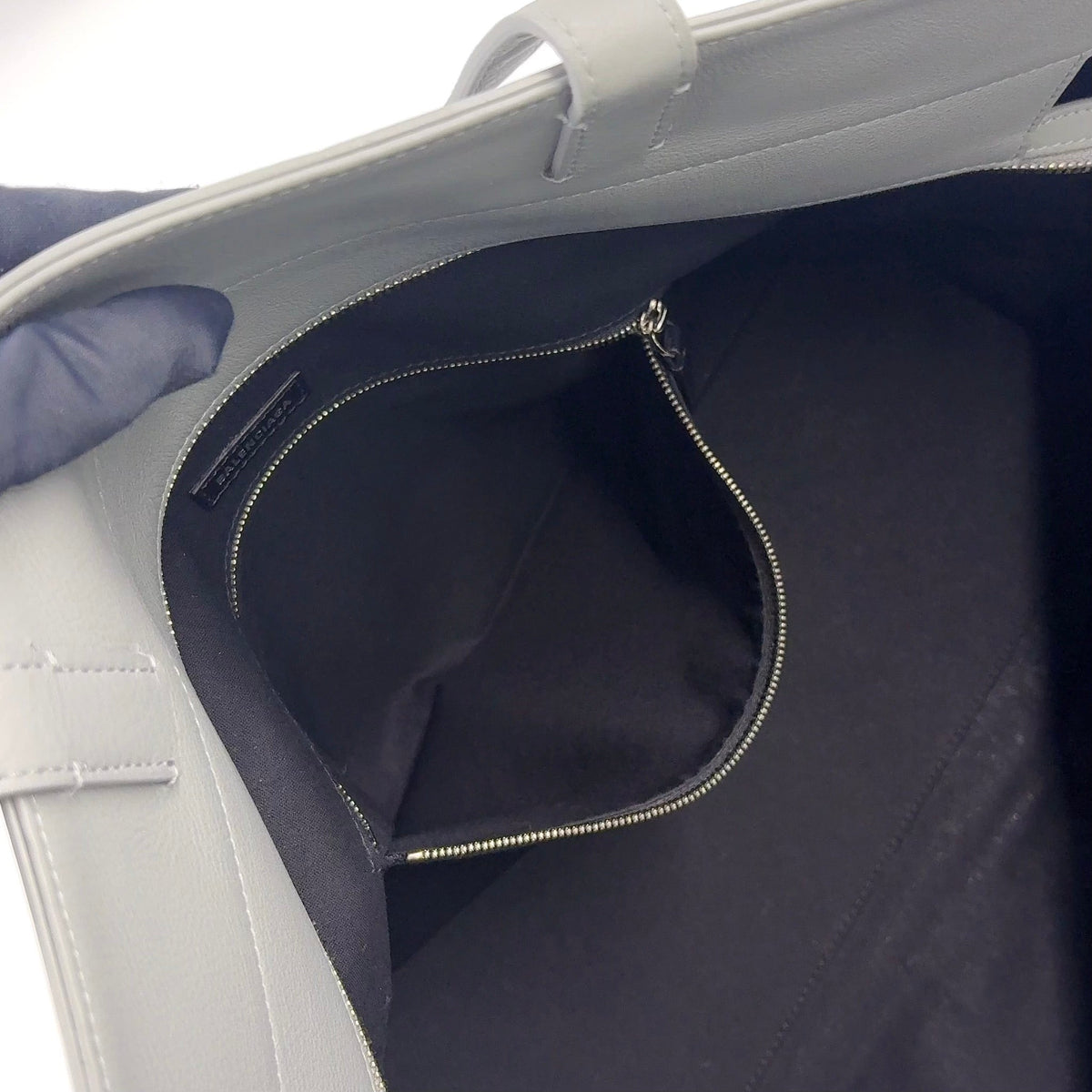 Pre-Owned Everyday tote bag Light gray Leather Silver BALENCIAGA