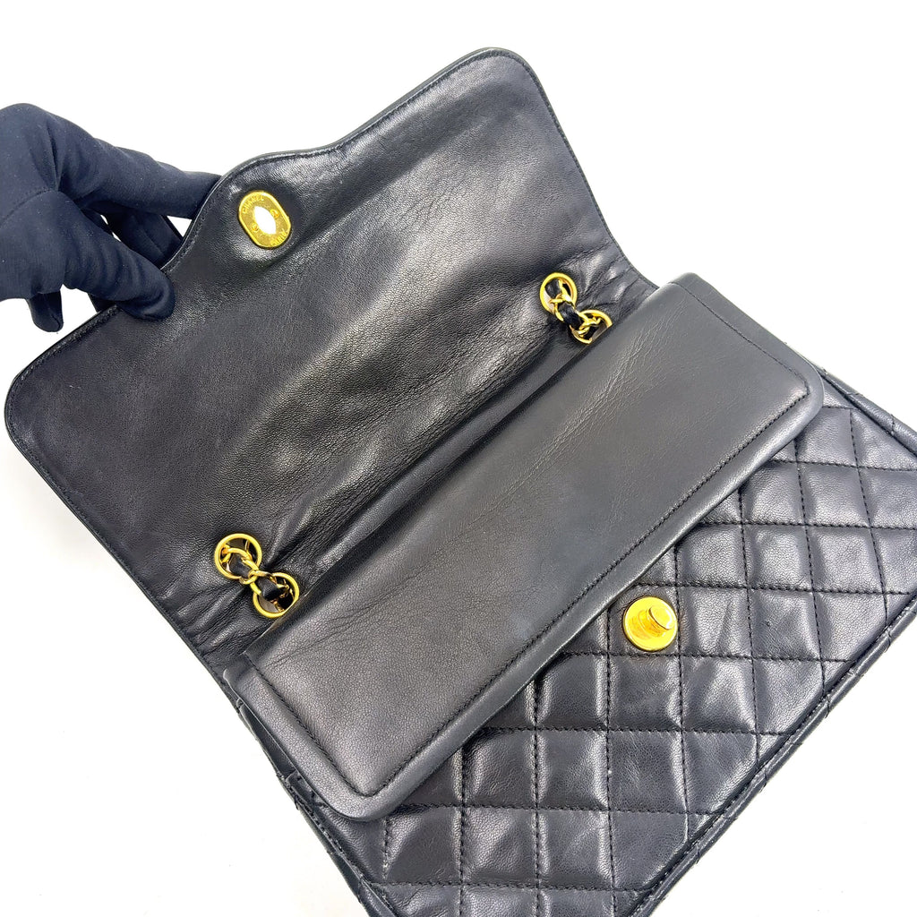 Pre-Owned Paris exclusive matelasse double flap 6-digit serial number Shoulder bag black lambskin Gold CHANEL