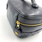 Pre-Owned Bicolore vanity bag Unknown serial number Handbag black Leather Gold A01618 CHANEL