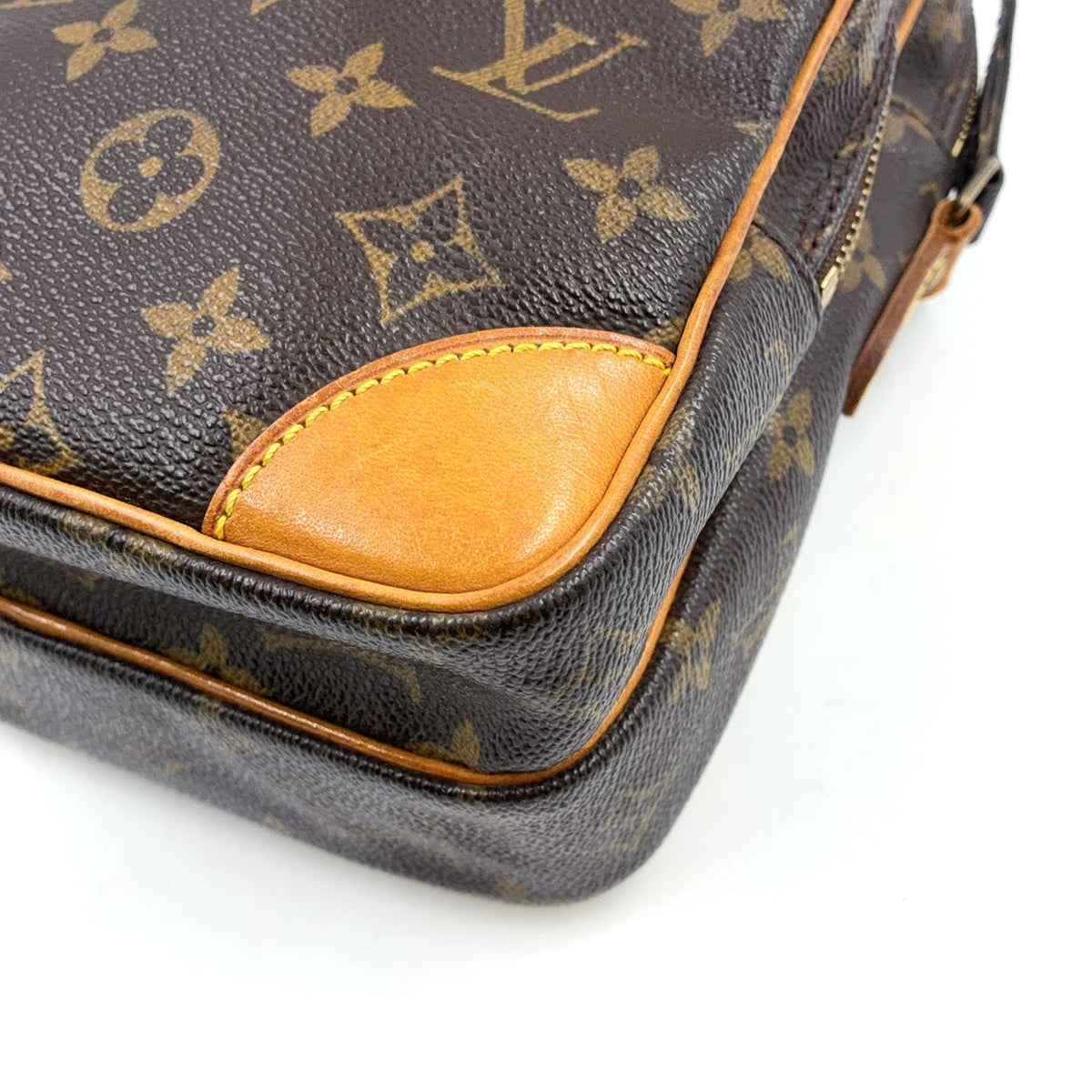 Pre-Owned Amazon monogram Shoulder bag Brown Leather PVC Gold M45236 LOUIS VUITTON