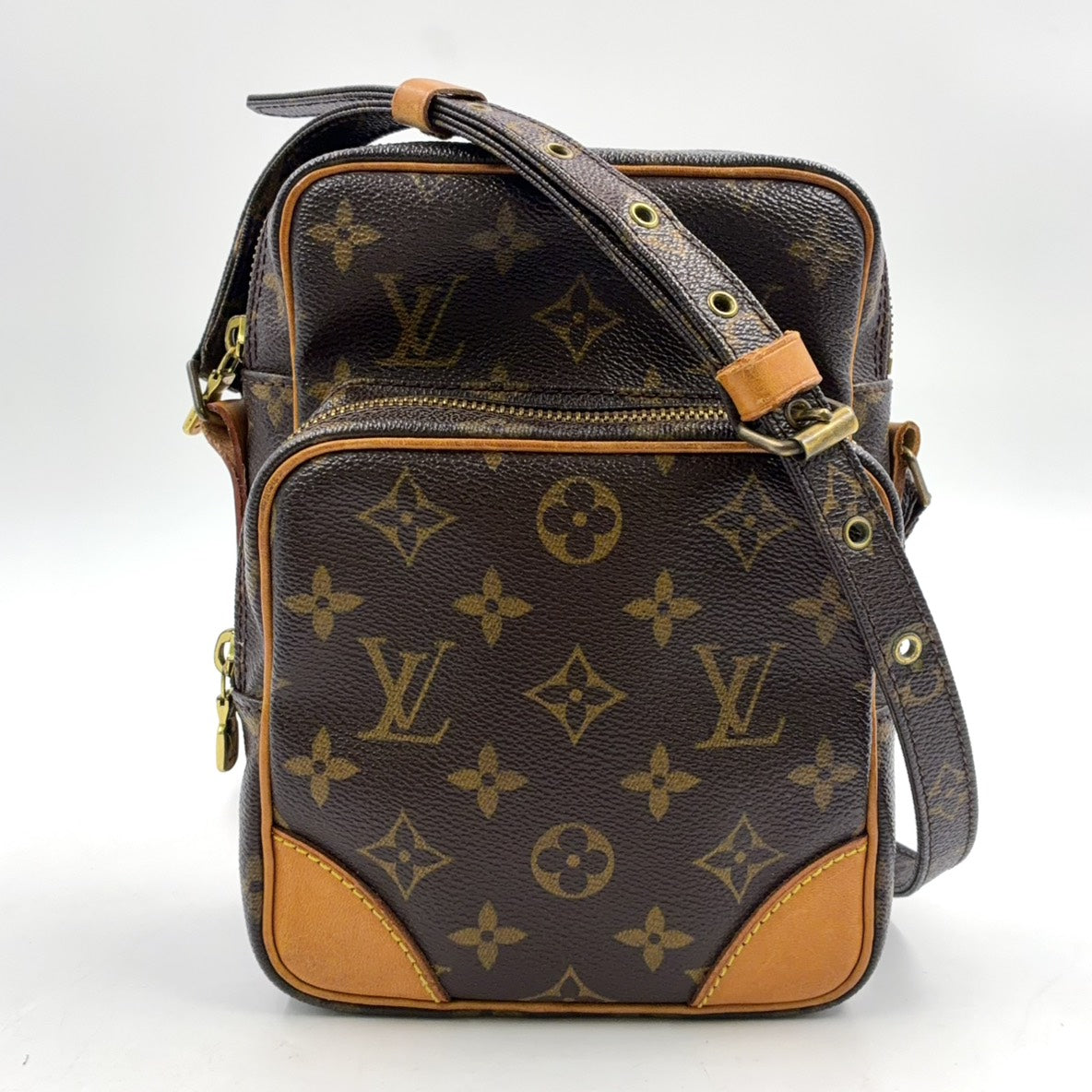 Pre-Owned Amazon monogram Shoulder bag Brown Leather PVC Gold M45236 LOUIS VUITTON