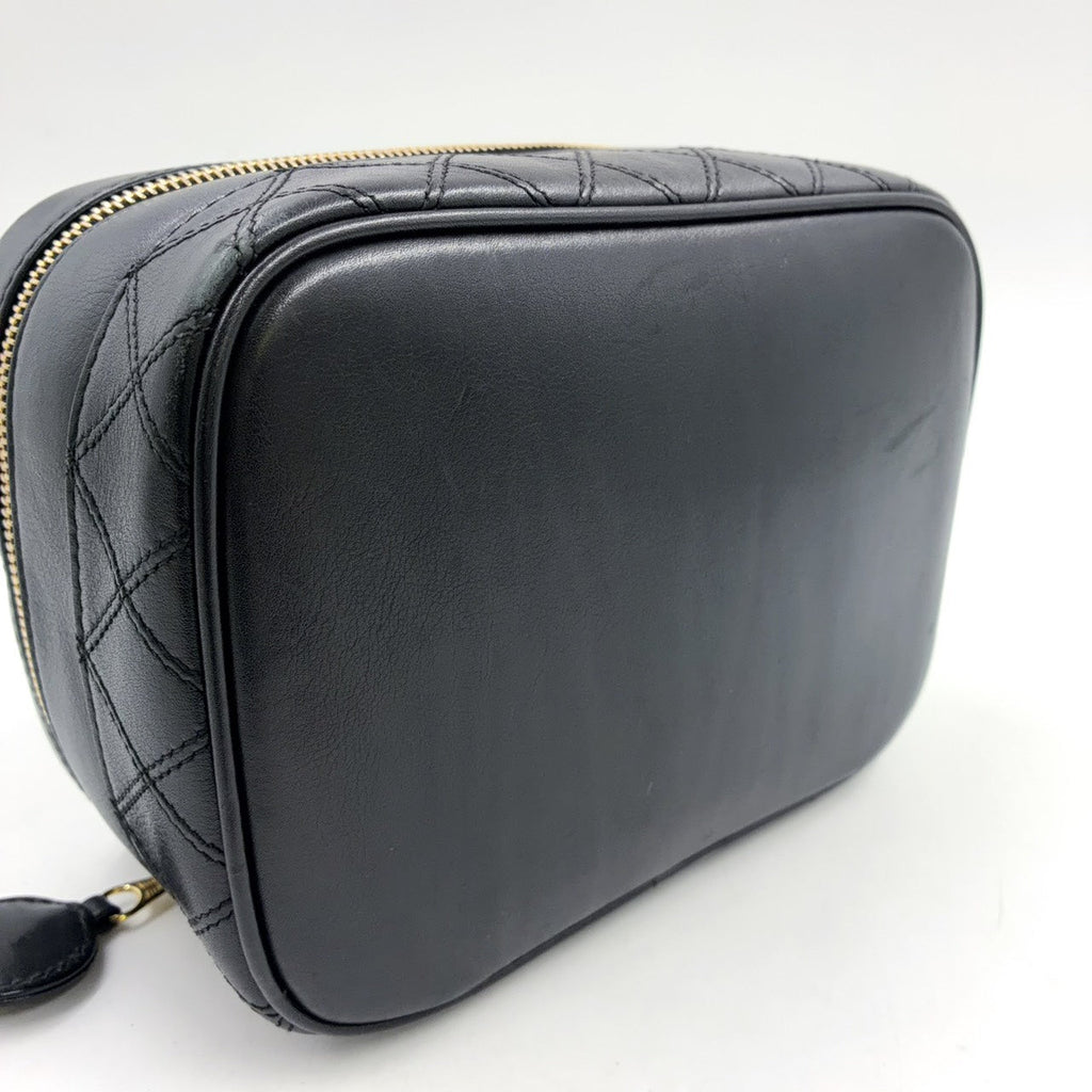 Pre-Owned Bicolore vanity bag Unknown serial number Handbag black Leather Gold A01618 CHANEL