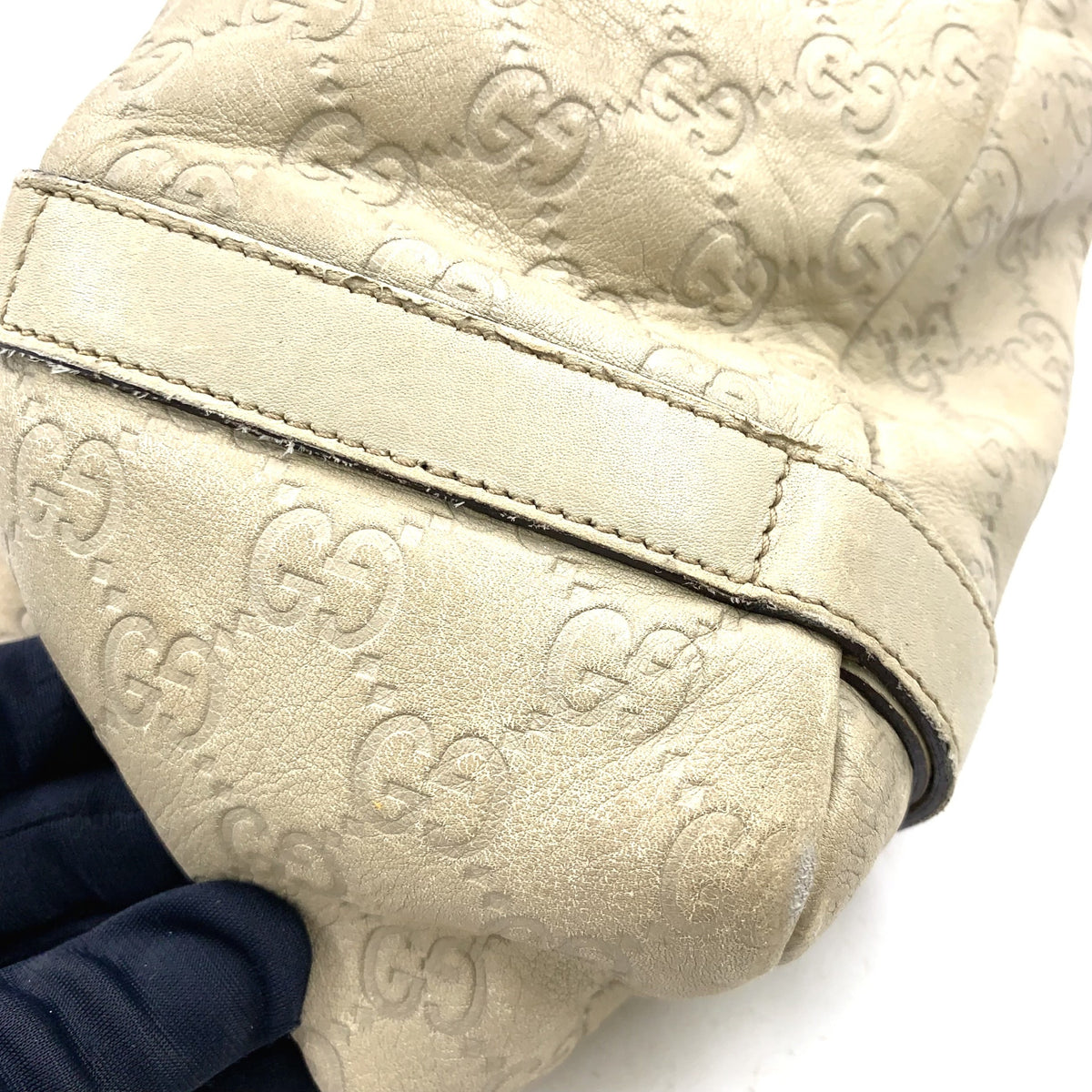 Pre-Owned Abby Handbag ivory Leather Gold 130736 GUCCI