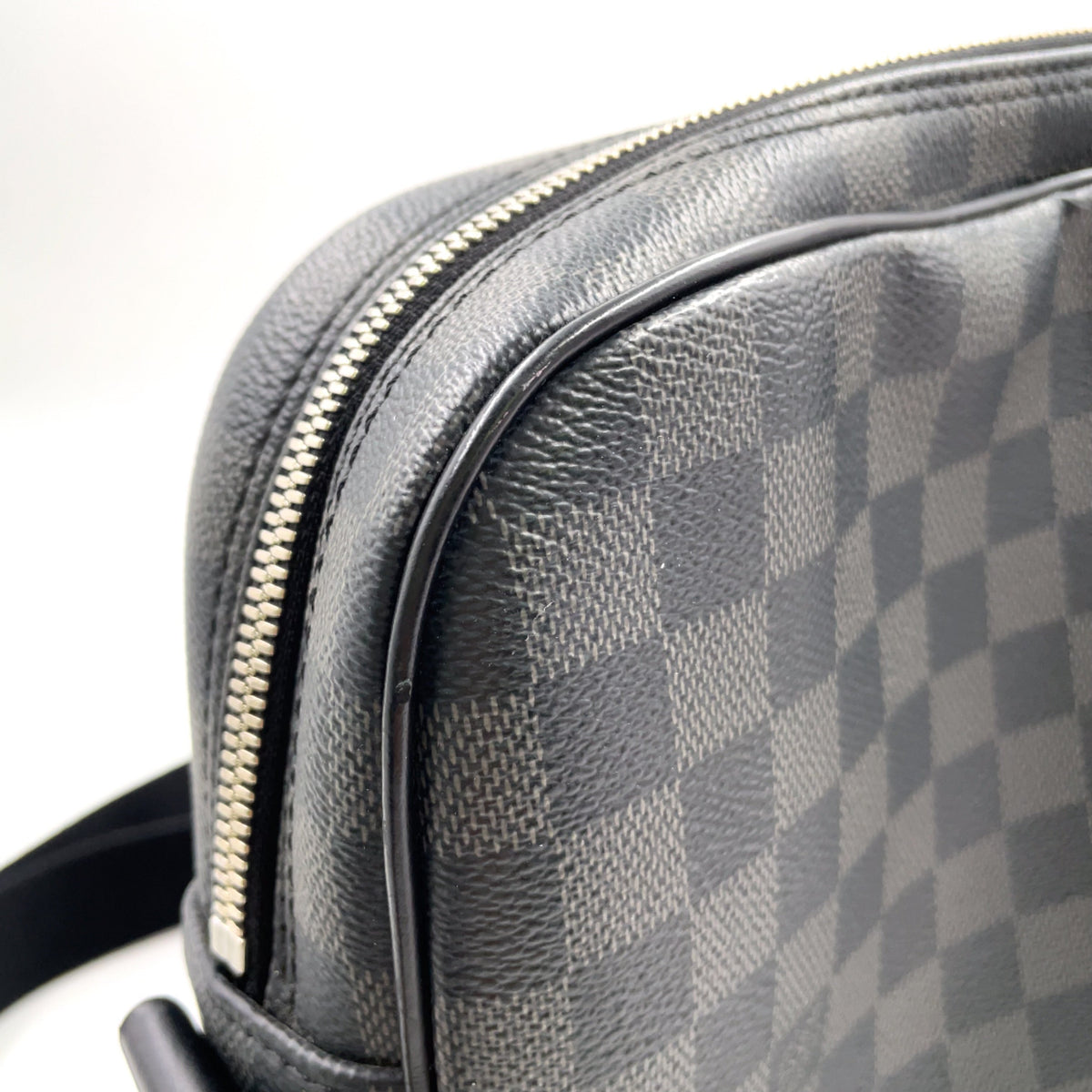Pre-Owned Dayton PM Damier Graphite With Certificate of Authenticity Shoulder bag black Leather PVC Silver N41408 LOUIS VUITTON