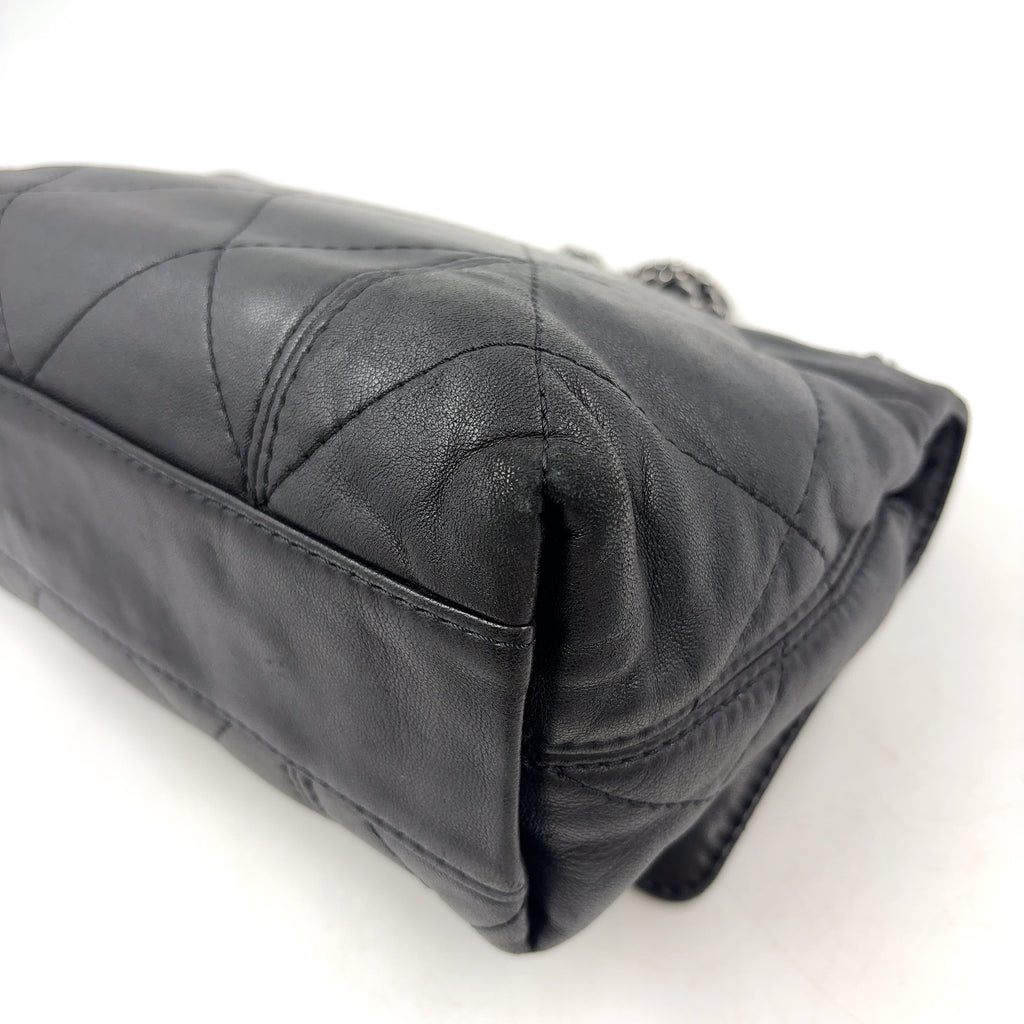 Pre-Owned diamond stitch 14-series serial number chain shoulder bag black lambskin Silver CHANEL