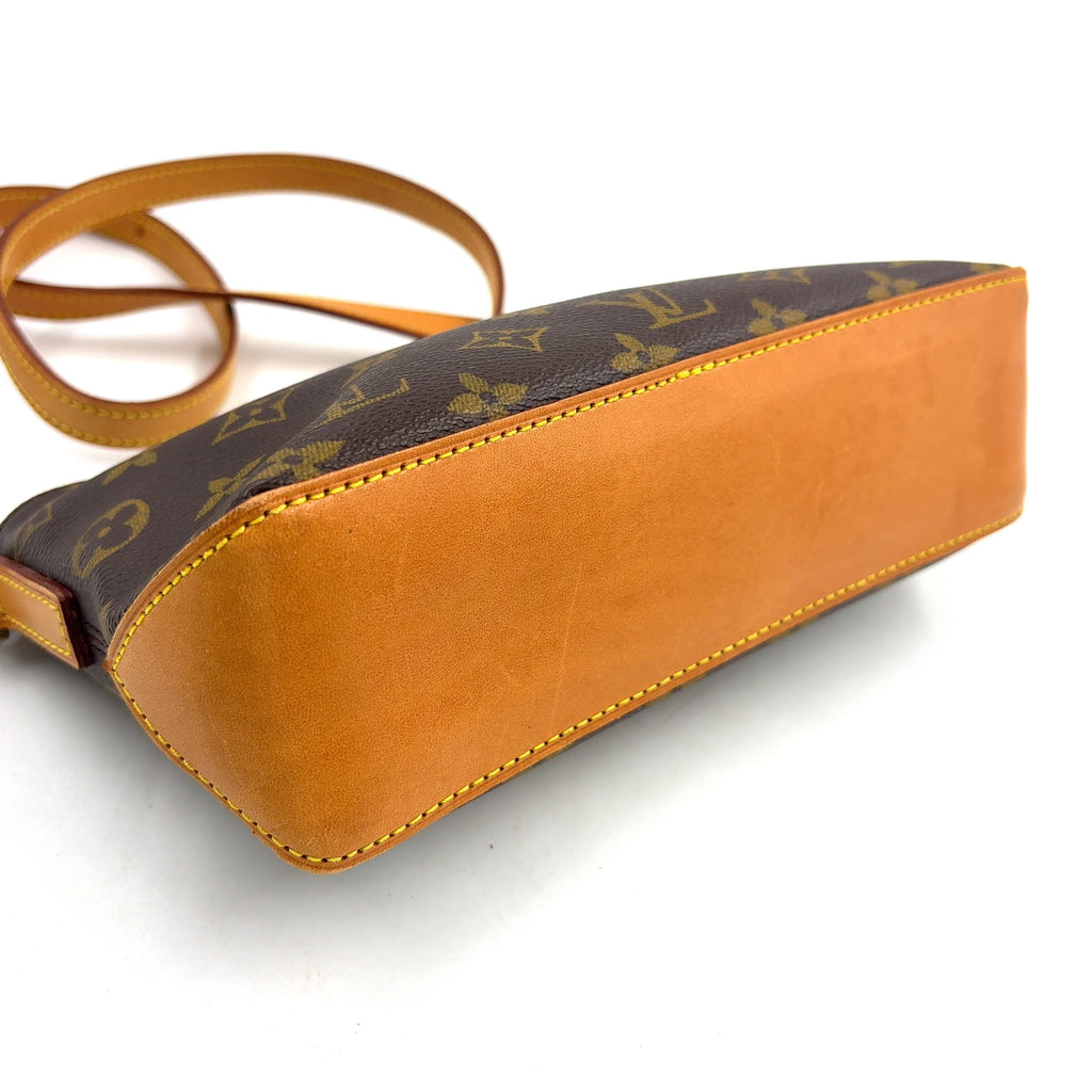 Pre-Owned Trotteur monogram Shoulder bag Brown Leather PVC Gold M51240 LOUIS VUITTON
