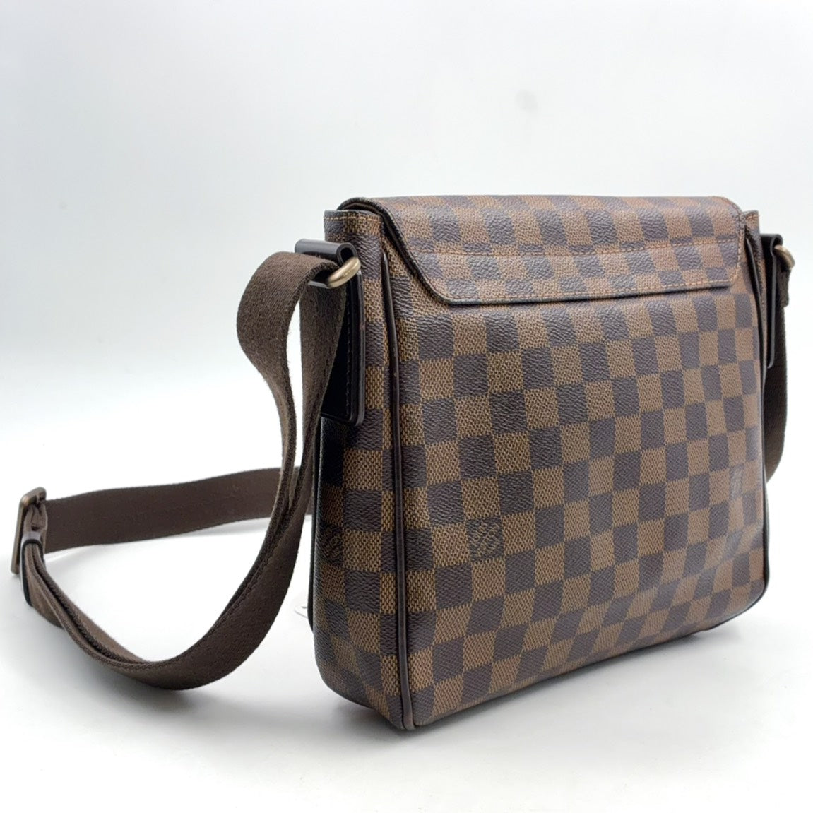 Pre-Owned District PM Damier  ebene Shoulder bag Brown Leather PVC Gold N41213 LOUIS VUITTON