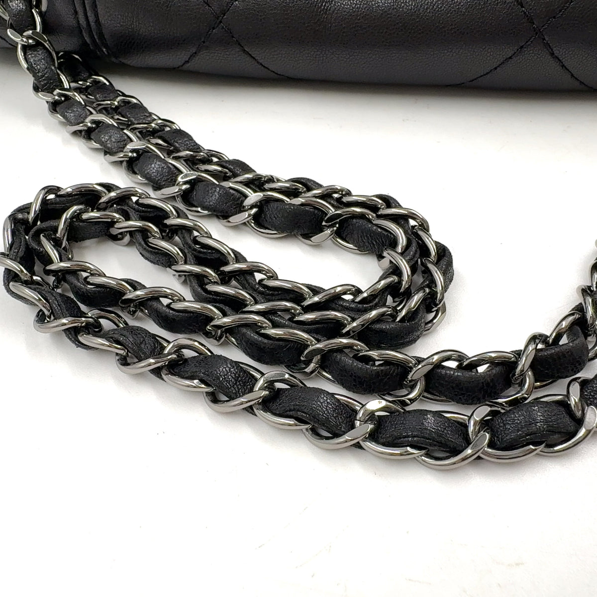 Pre-Owned diamond stitch 14-series serial number chain shoulder bag black lambskin Silver CHANEL