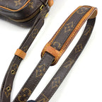 Pre-Owned Amazon monogram Shoulder bag Brown Leather PVC Gold M45236 LOUIS VUITTON