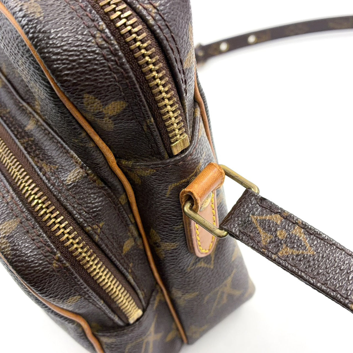 Pre-Owned Amazon monogram Shoulder bag Brown Leather PVC Gold M45236 LOUIS VUITTON