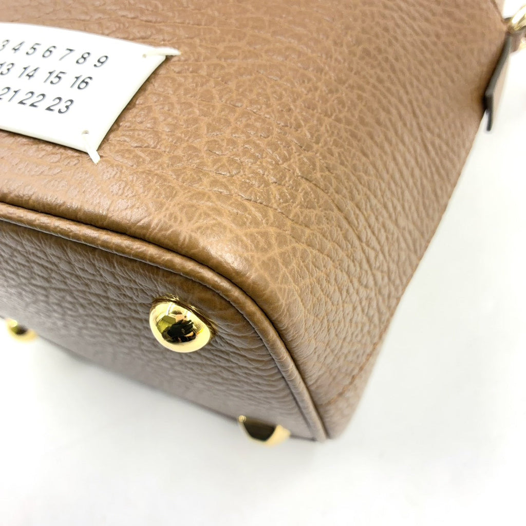 Pre-Owned 5AC Mini bucket bag Shoulder bag Brown Leather Canvas Gold S56WG0164 P4348 T2281 Maison Margiela