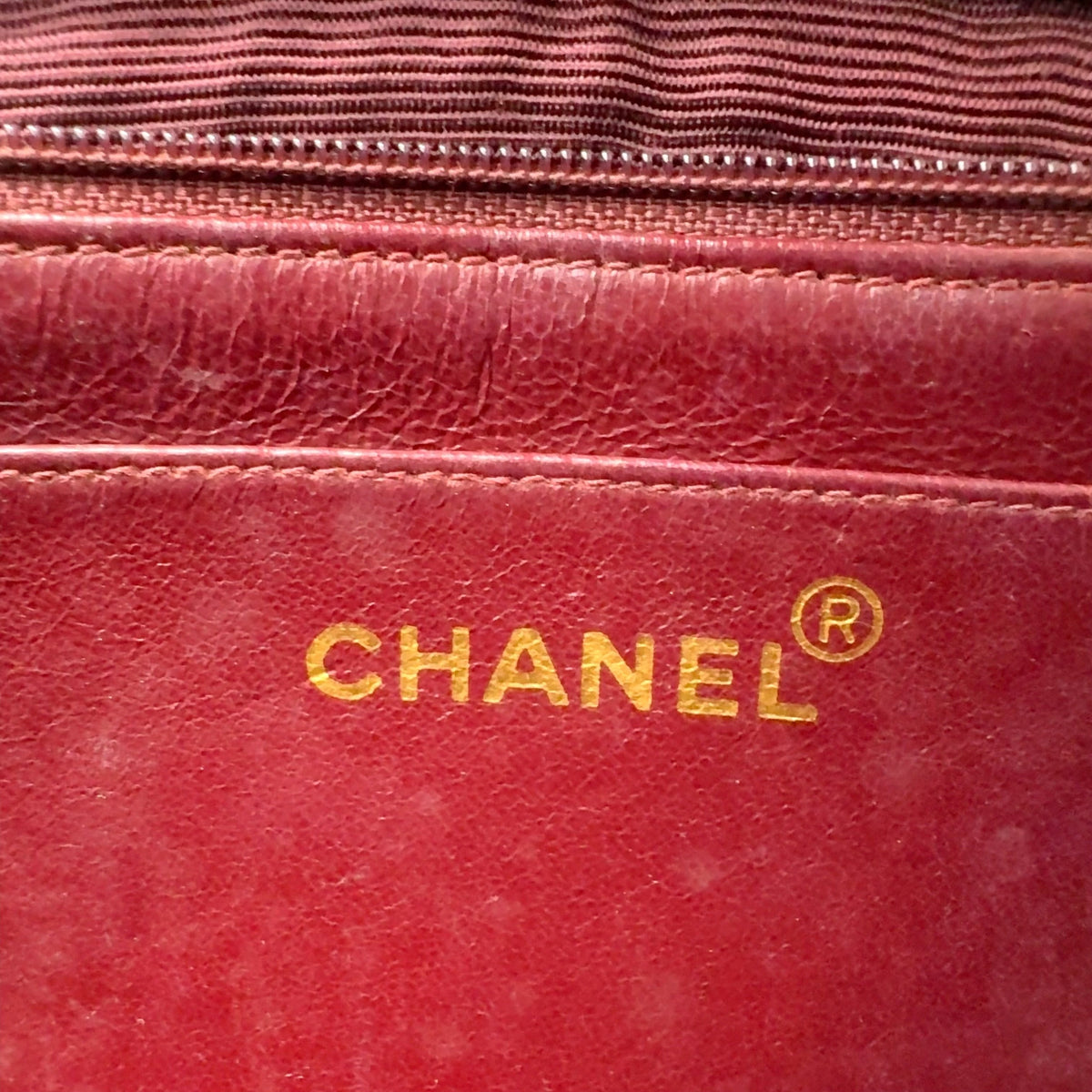 Pre-Owned matelasse Diana Flap Serial number starting with 2 Shoulder bag black lambskin Gold A01165  CHANEL