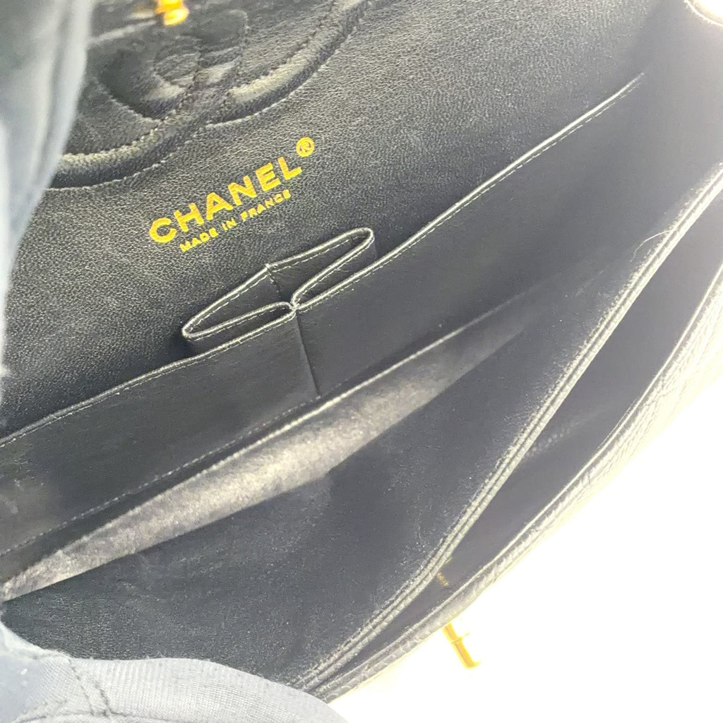 Pre-Owned Matelassé 25 Double-flap chain shoulder bag Serial number starting with 11 W chain shoulder bag black Grained Calfskin Gold A01112 CHANEL