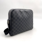 Pre-Owned Dayton PM Damier Graphite With Certificate of Authenticity Shoulder bag black Leather PVC Silver N41408 LOUIS VUITTON