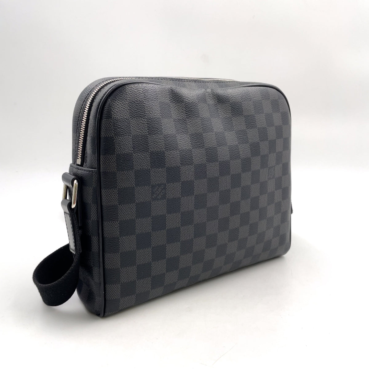 Pre-Owned Dayton PM Damier Graphite With Certificate of Authenticity Shoulder bag black Leather PVC Silver N41408 LOUIS VUITTON