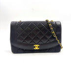 Pre-Owned matelasse Diana Flap Serial number starting with 2 Shoulder bag black lambskin Gold A01165  CHANEL