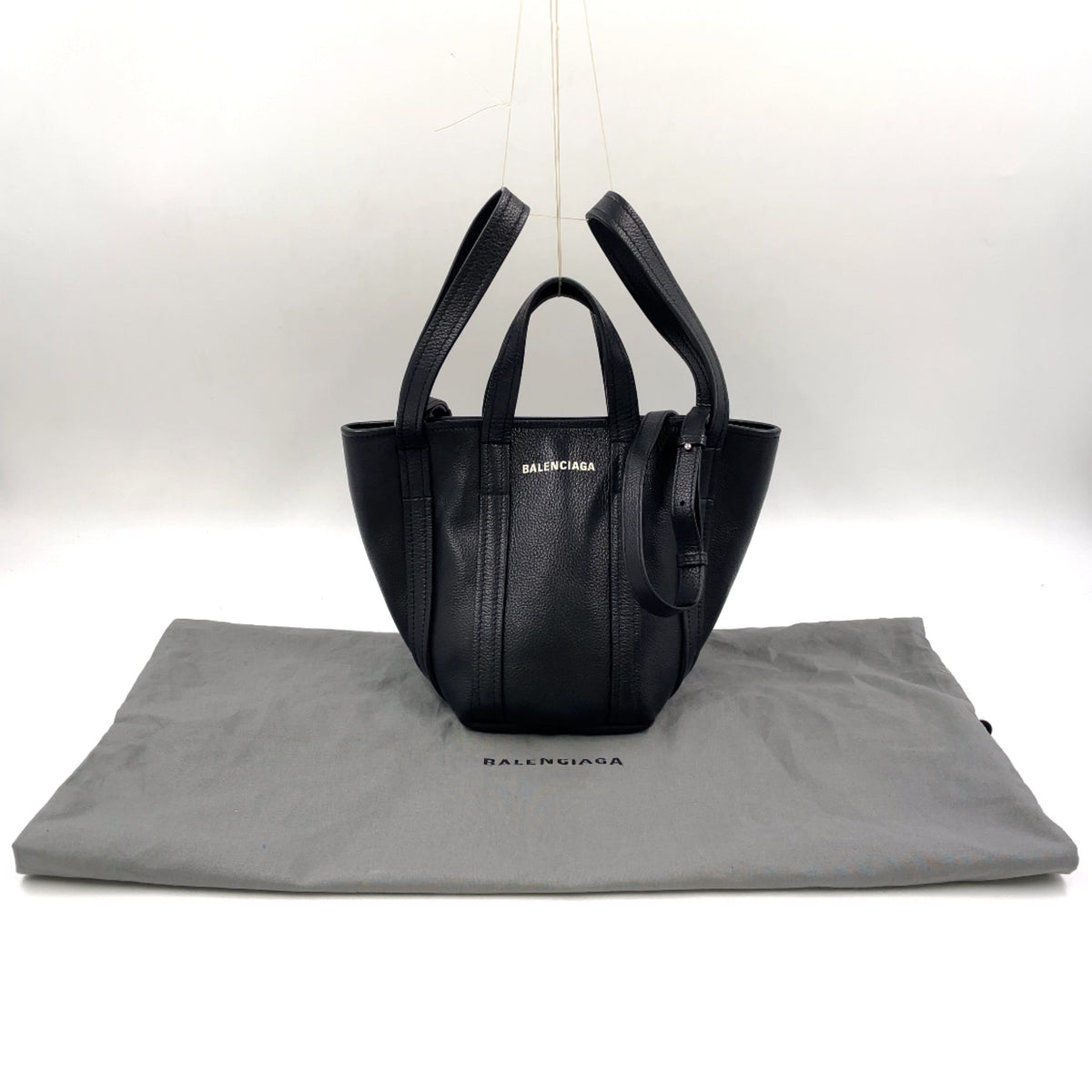 Pre-Owned Everyday Shoulder bag Handbag black Leather Silver BALENCIAGA