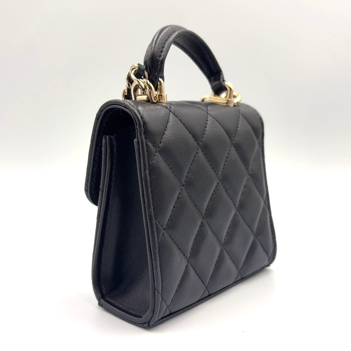 Pre-Owned matelasse top handle Serial number starting with 31 chain shoulder bag black lambskin Gold AP2682 CHANEL