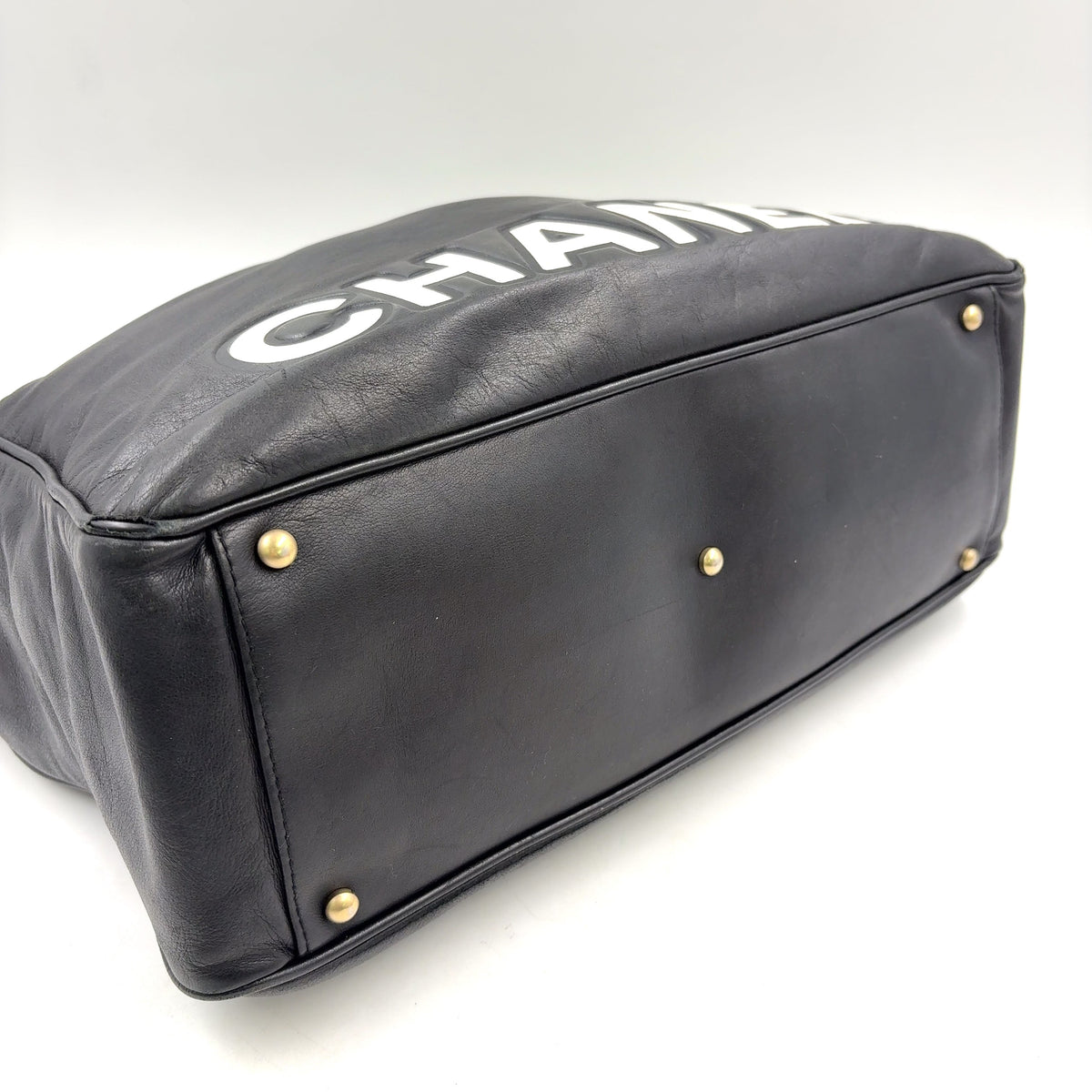 Pre-Owned camellia logo Serial number starting with 7 tote bag black lambskin Gold CHANEL