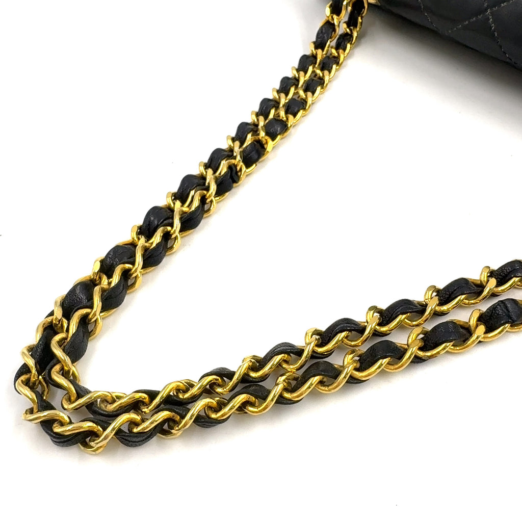 Pre-Owned Paris exclusive matelasse double flap 6-digit serial number Shoulder bag black lambskin Gold CHANEL