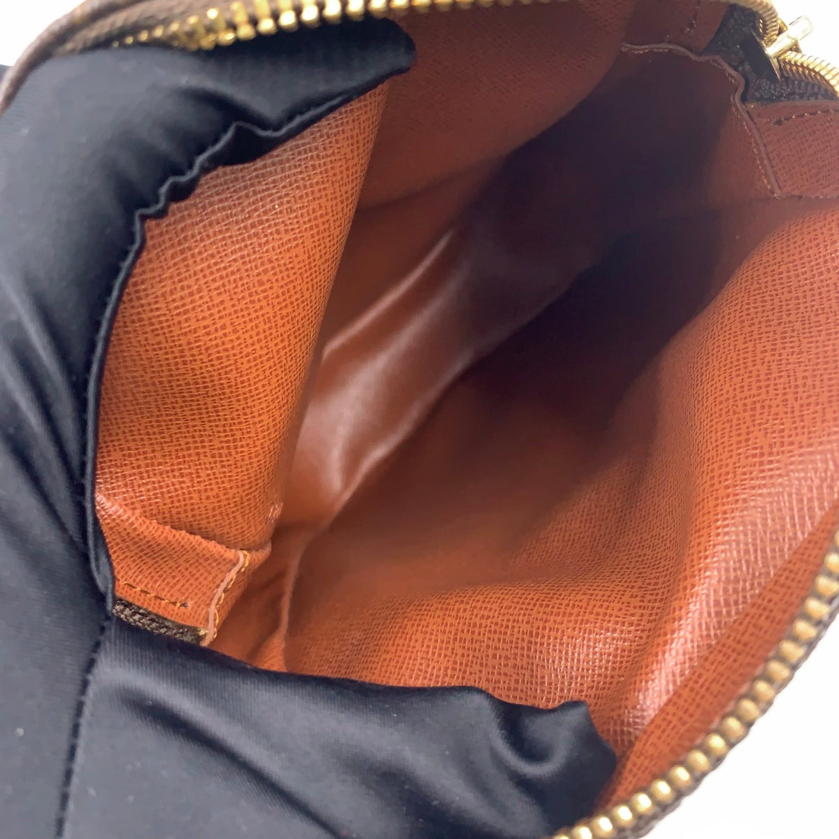 Pre-Owned Amazon monogram Shoulder bag Brown Leather PVC Gold M45236 LOUIS VUITTON