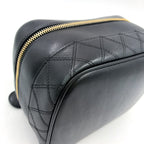 Pre-Owned Bicolore vanity bag Unknown serial number Handbag black Leather Gold A01618 CHANEL