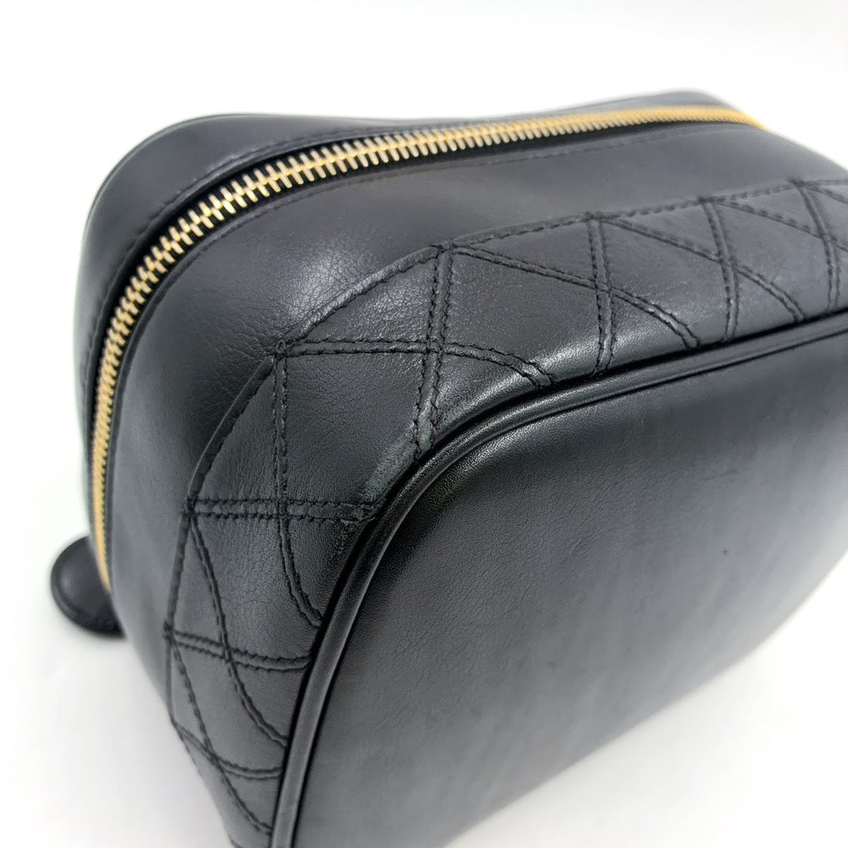 Pre-Owned Bicolore vanity bag Unknown serial number Handbag black Leather Gold A01618 CHANEL