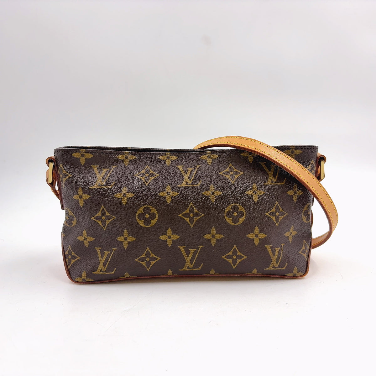 Pre-Owned Trotteur monogram Shoulder bag Brown Leather PVC Gold M51240 LOUIS VUITTON