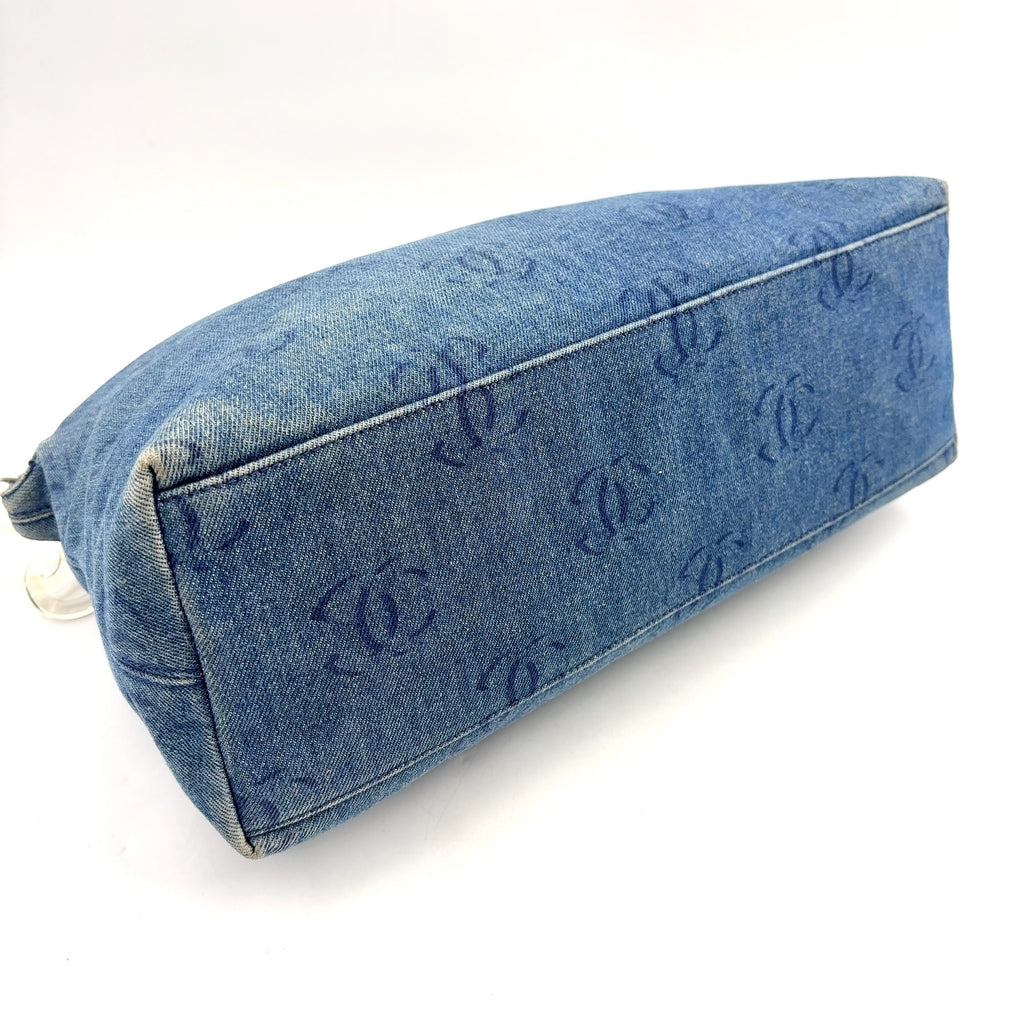 Pre-Owned coco mark Serial number starting with 7 one shoulder bag blue Denim Plastic Silver CHANEL