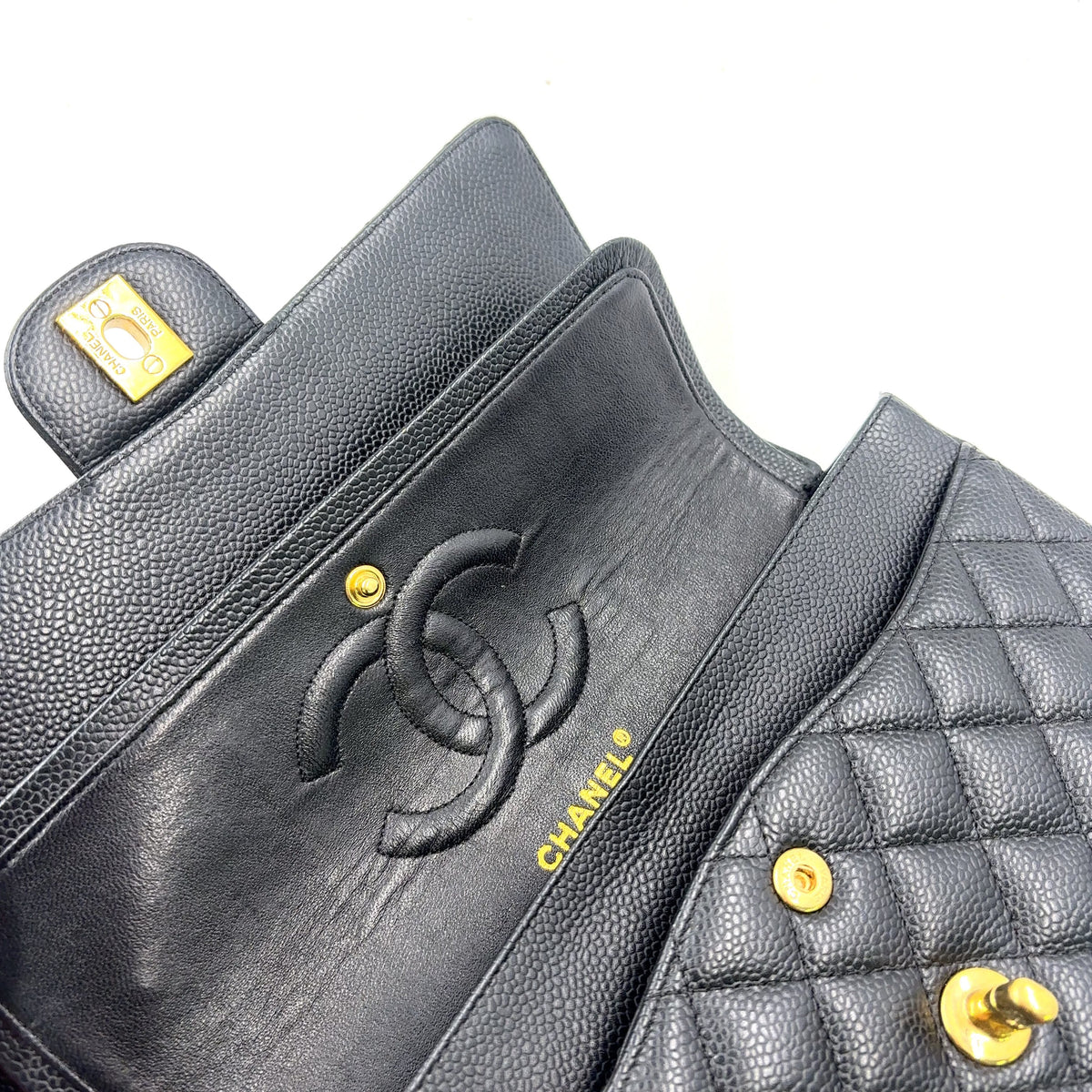 Pre-Owned Matelassé 25 Double-flap chain shoulder bag Serial number starting with 11 W chain shoulder bag black Grained Calfskin Gold A01112 CHANEL