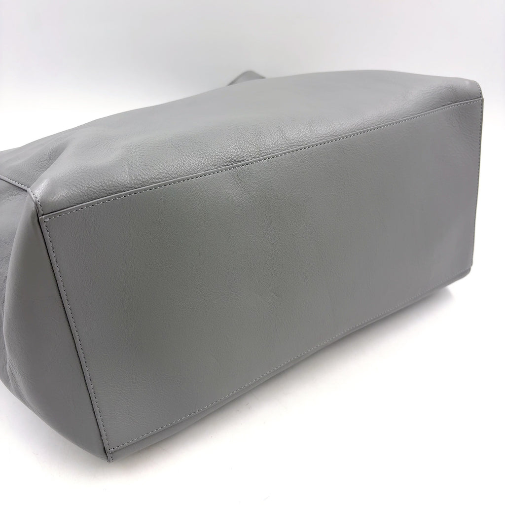 Pre-Owned Everyday tote bag Light gray Leather Silver BALENCIAGA