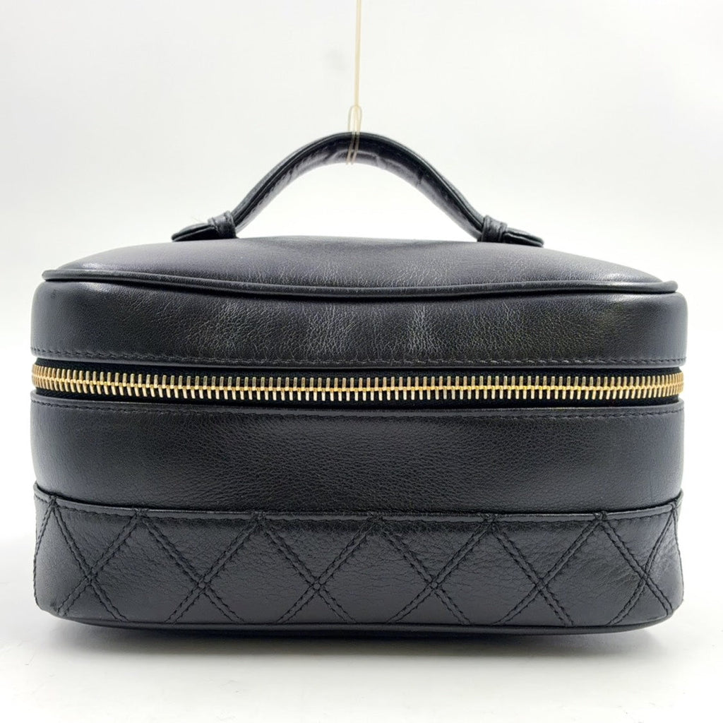 Pre-Owned Bicolore vanity bag Unknown serial number Handbag black Leather Gold A01618 CHANEL