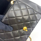 Pre-Owned matelasse Diana Flap Serial number starting with 2 Shoulder bag black lambskin Gold A01165  CHANEL
