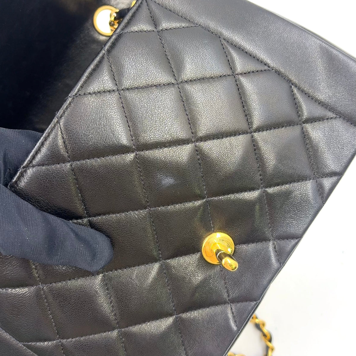 Pre-Owned matelasse Diana Flap Serial number starting with 2 Shoulder bag black lambskin Gold A01165  CHANEL