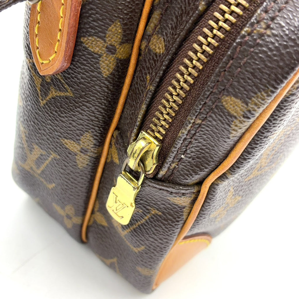 Pre-Owned Amazon monogram Shoulder bag Brown Leather PVC Gold M45236 LOUIS VUITTON