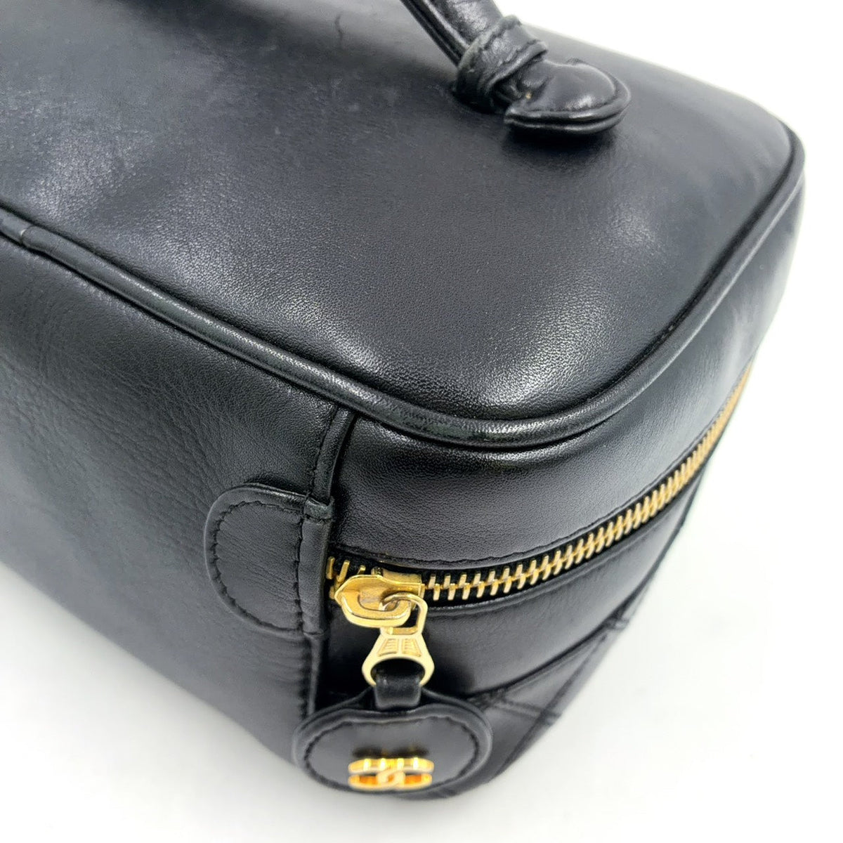 Pre-Owned Bicolore vanity bag Unknown serial number Handbag black Leather Gold A01618 CHANEL