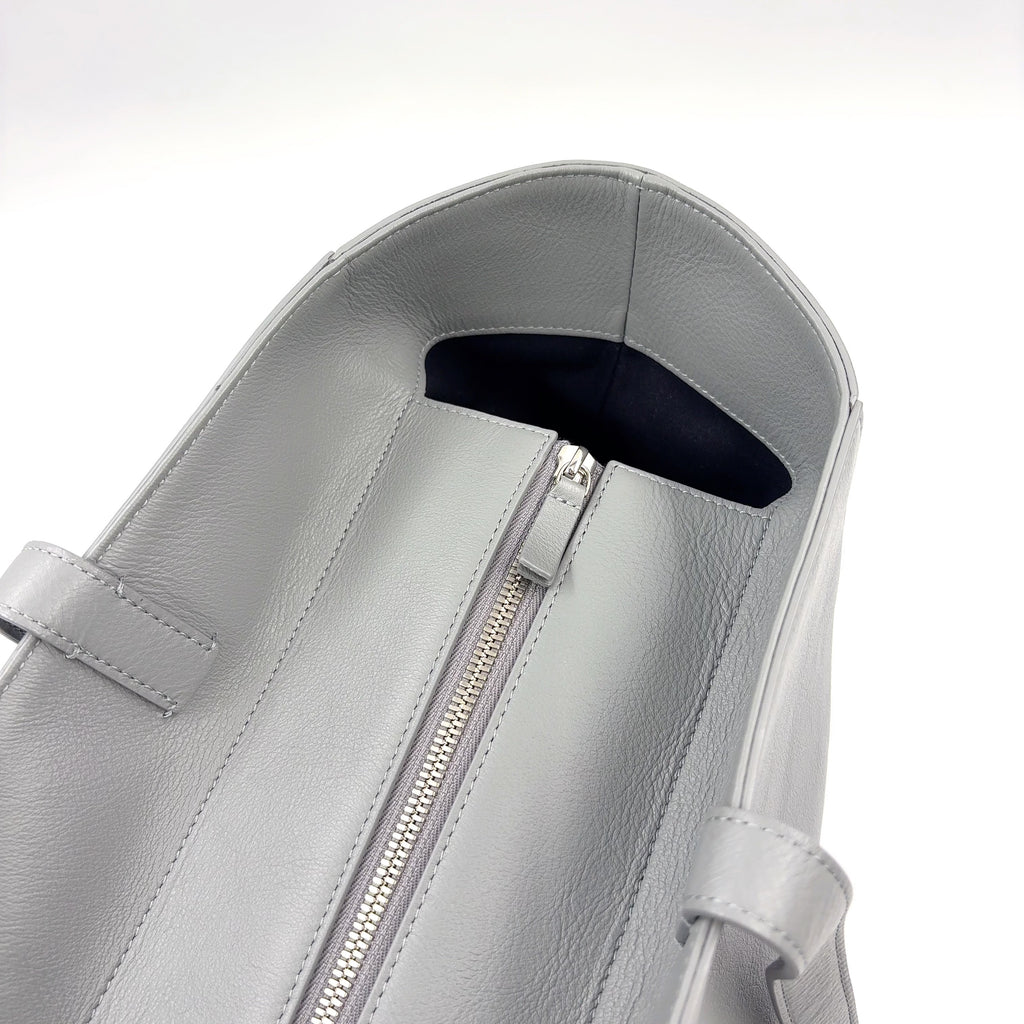 Pre-Owned Everyday tote bag Light gray Leather Silver BALENCIAGA