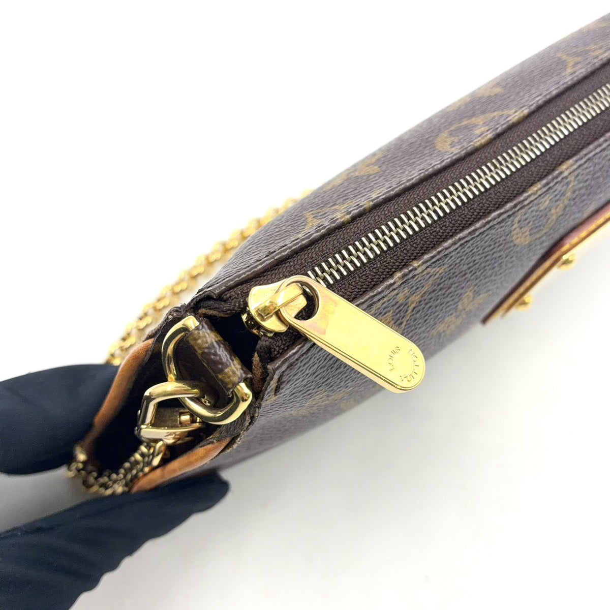 Pre-Owned Eva monogram Shoulder bag Brown Leather PVC Gold M95567 LOUIS VUITTON