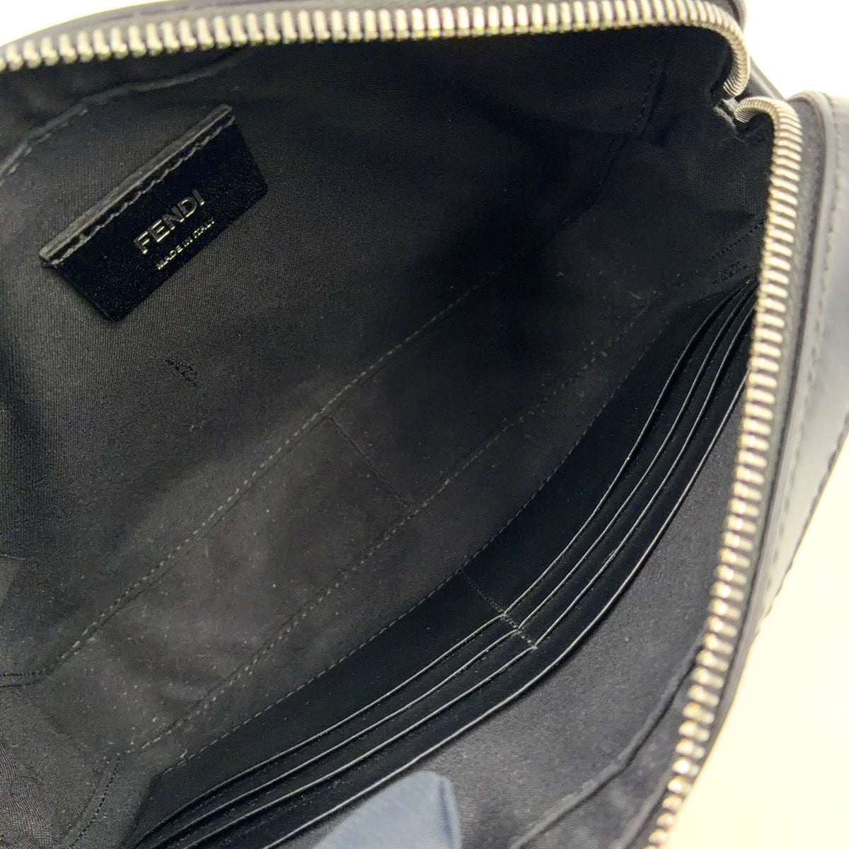 Pre-Owned Diagonal camera case shoulder Clutch bag black Calf Silver 7M0286 AQW FENDI