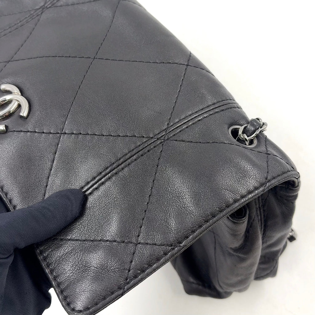 Pre-Owned diamond stitch 14-series serial number chain shoulder bag black lambskin Silver CHANEL