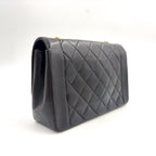 Pre-Owned matelasse Diana Flap Serial number starting with 2 Shoulder bag black lambskin Gold A01165  CHANEL