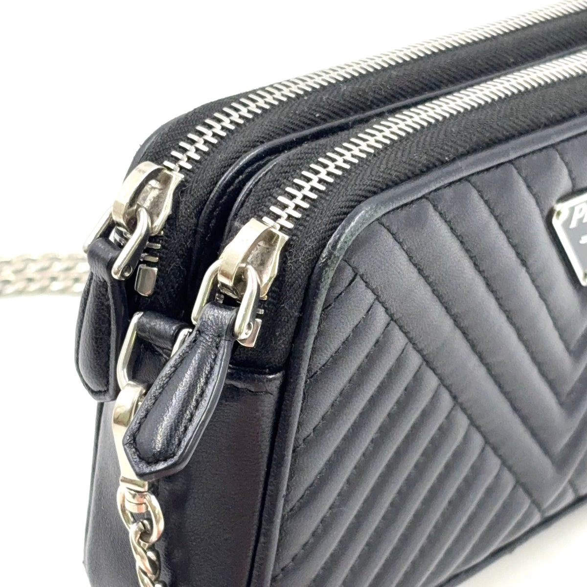 Pre-Owned diagram NAPPA IMPUNTURE chain shoulder bag black Leather Silver 1DH010 PRADA