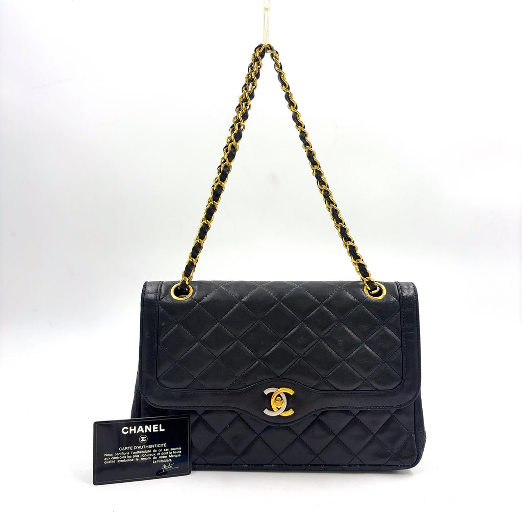Pre-Owned Paris exclusive matelasse double flap 6-digit serial number Shoulder bag black lambskin Gold CHANEL