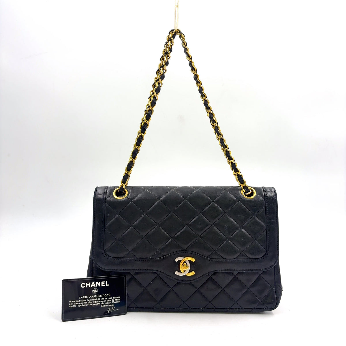 Pre-Owned Paris exclusive matelasse double flap 6-digit serial number Shoulder bag black lambskin Gold CHANEL