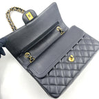 Pre-Owned Matelassé 25 Double-flap chain shoulder bag Serial number starting with 11 W chain shoulder bag black Grained Calfskin Gold A01112 CHANEL